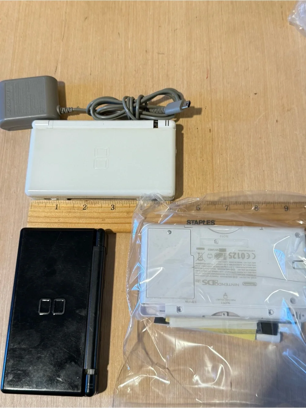 2-Nintendo DS Lite w/ 1 game-Charg-2 Replacement Housing Loose hinges Read Info!